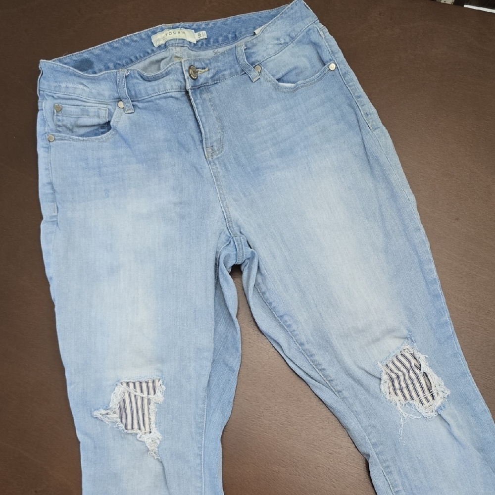 TORRID Women's 14 R Light‎ Blue Boyfriend Jeans Patches  Distressed